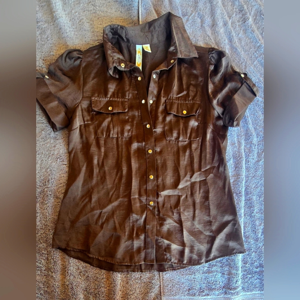 Adiva Brown Button-Up Shirt